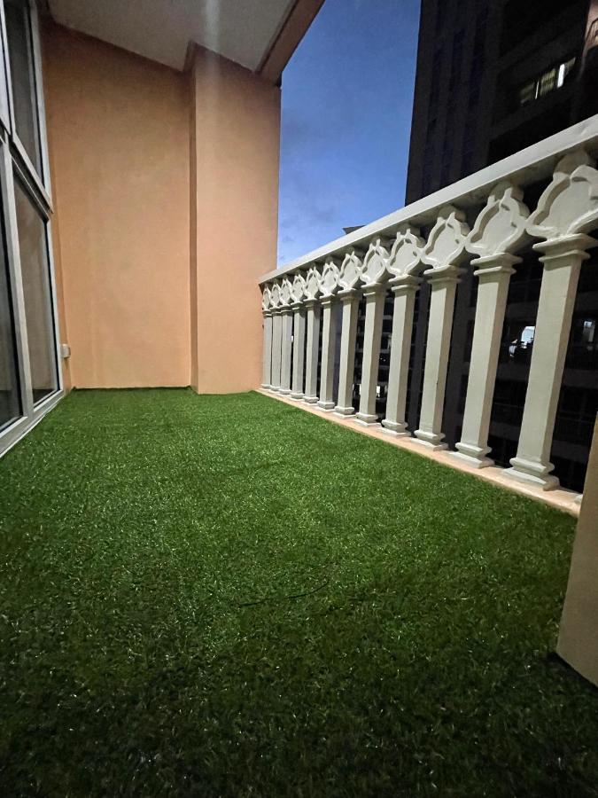 Luxury 1Br Unit With Pool At Venice Luxury Residences, Tower Domenico, Mckinley Hill, Taguig City Exterior photo
